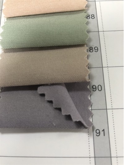 GZ-HTY TR細斜紋  成份：60%人棉  35%滌 5%氨綸 克重：180g 細節-1